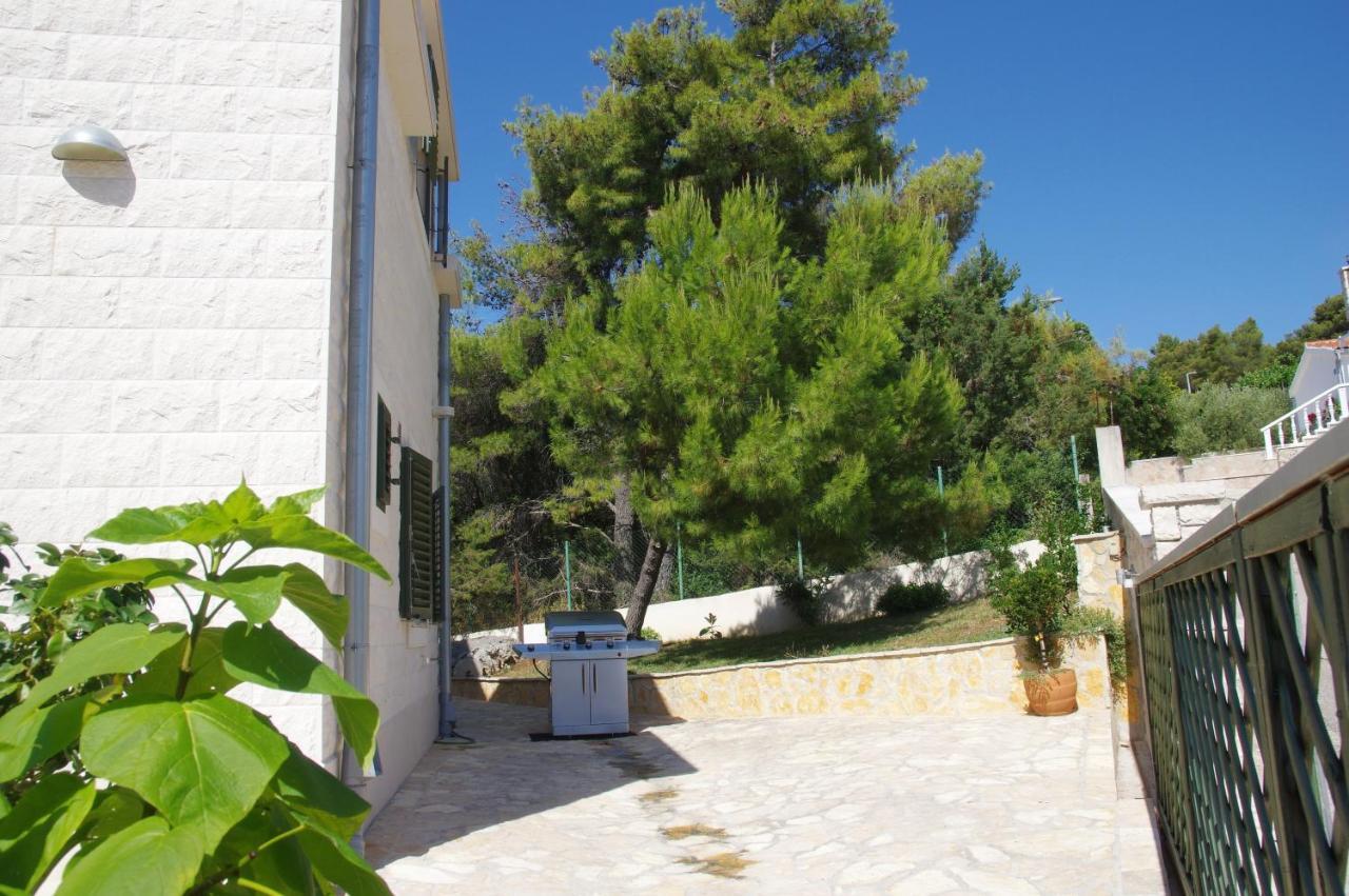 Holiday Home Nevista Sumartin Exterior foto
