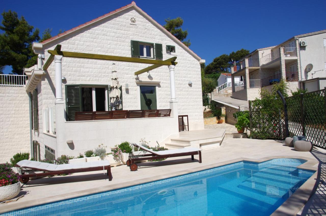 Holiday Home Nevista Sumartin Exterior foto