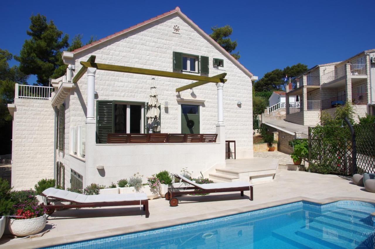 Holiday Home Nevista Sumartin Exterior foto