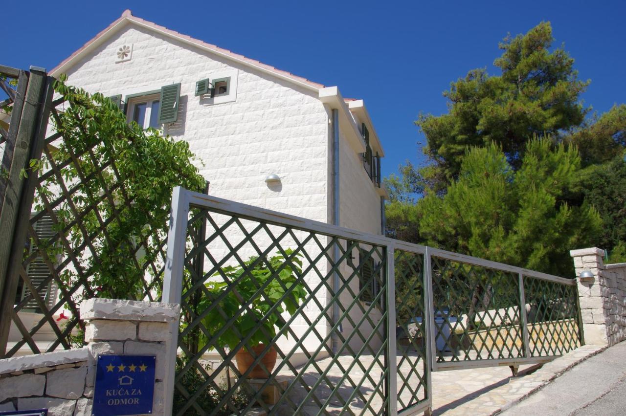 Holiday Home Nevista Sumartin Exterior foto