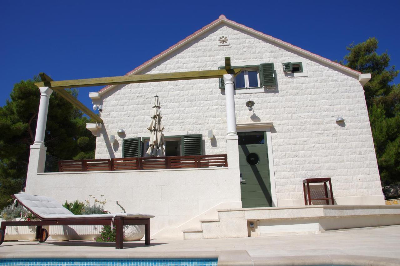 Holiday Home Nevista Sumartin Exterior foto