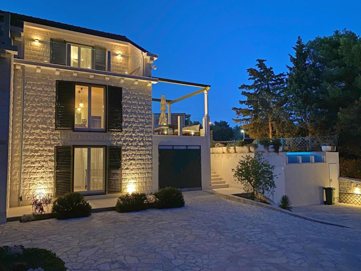Holiday Home Nevista Sumartin Exterior foto