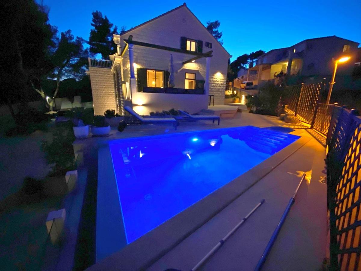 Holiday Home Nevista Sumartin Exterior foto
