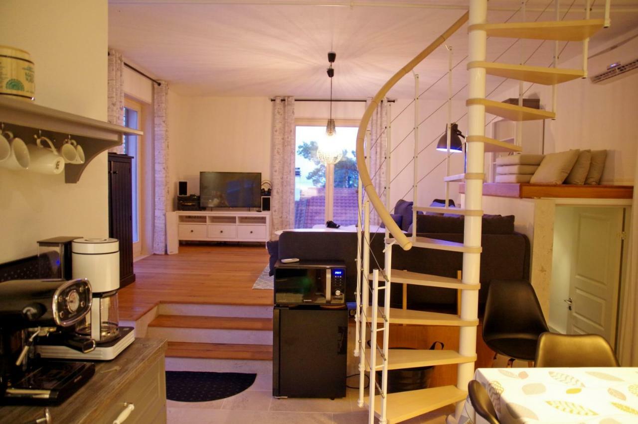 Holiday Home Nevista Sumartin Exterior foto