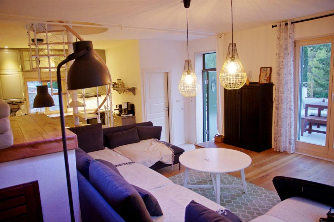 Holiday Home Nevista Sumartin Exterior foto