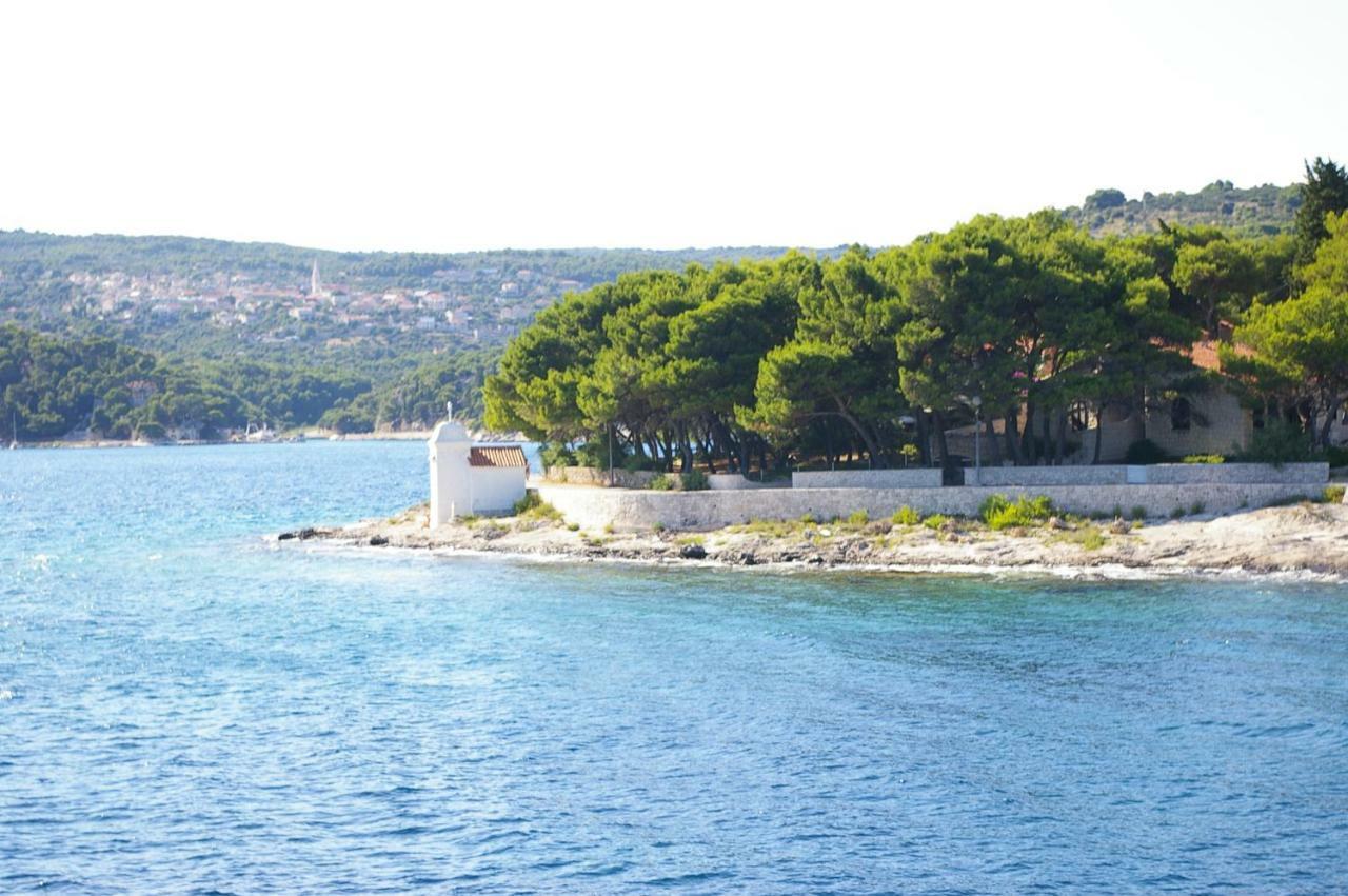 Holiday Home Nevista Sumartin Exterior foto